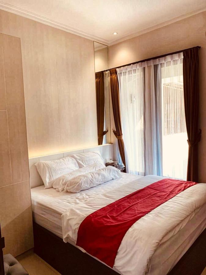 Platinum Setrasari Guest House 5Br Private Pool Бандунг Экстерьер фото