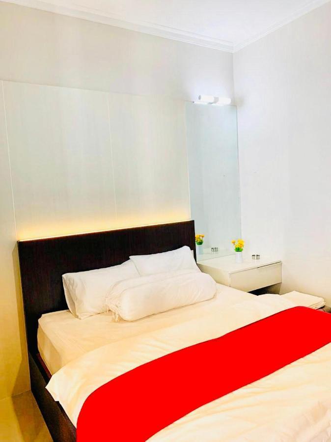 Platinum Setrasari Guest House 5Br Private Pool Бандунг Экстерьер фото